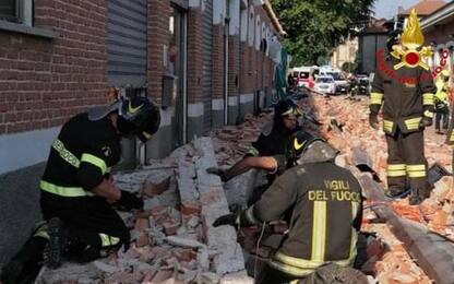 Crolla un tetto a Albizzate (Varese): morti madre e due figli
