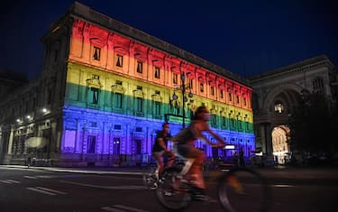 Palazzo Marino illuminato con i colori dell arcobaleno in occasione del Gay Pride, Milano, 26 Giugno 2020 ANSA/MATTEO CORNER