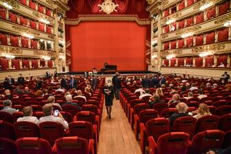 The audience of the Teatro alla Scala during the reopening of the theater after months of stop due to the Covid-19 emergency, Milan, Italy, 06 July 2020. ANSA / Matteo Corner