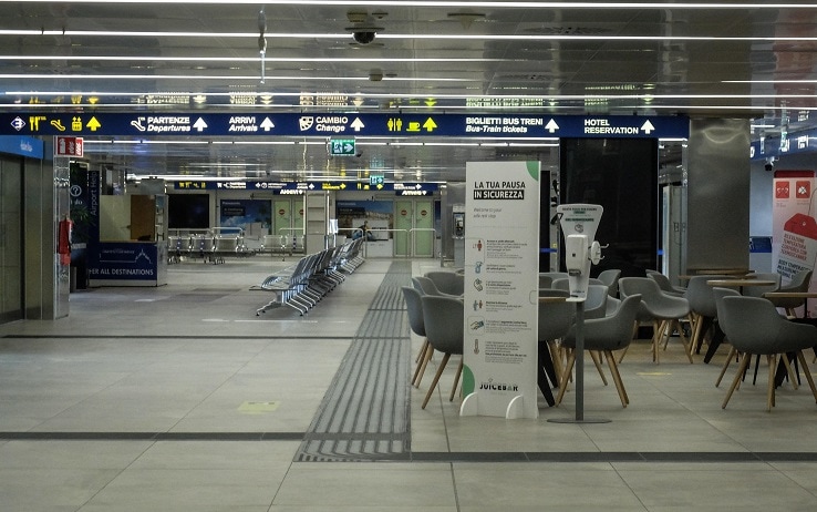 L’aereoporto di Linate il giorno prima della riapertura prevista per lunedi 13 luglio dopo la pausa per il coronavirus Covid-19 Linate airport on the eve of reopening, after the lockdown to the emergency Covid-19, Milan, Italy, 12 July 2020. ANSA / Matteo Corner