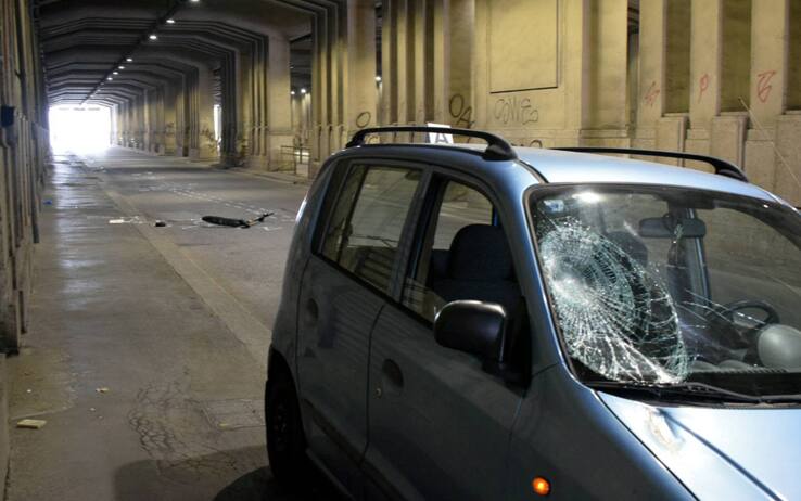Milano. Incidente stradale tra un auto e un monopattino nel sottopasso Mortirolo