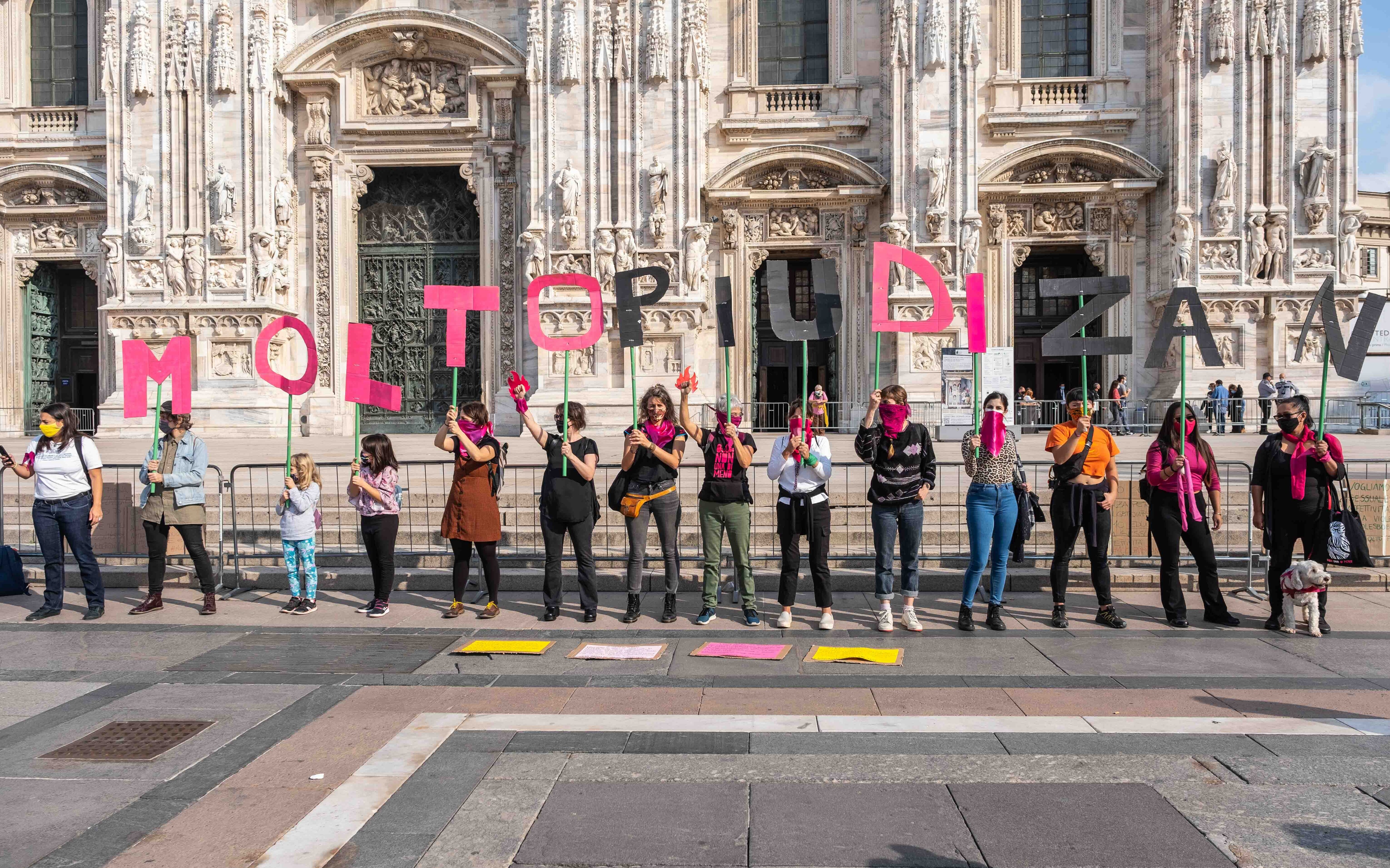 Il flashmob in piazza Duomo