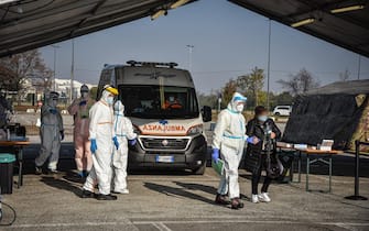 A moment of triage operations for patients affected by Covid-19 brought by ambulances to the camp area set up by the Italian army military, in Via Novara, to lighten the workload for hospitals, Milan, Italy, 09 November 2020.  ANSA / Matteo Corner