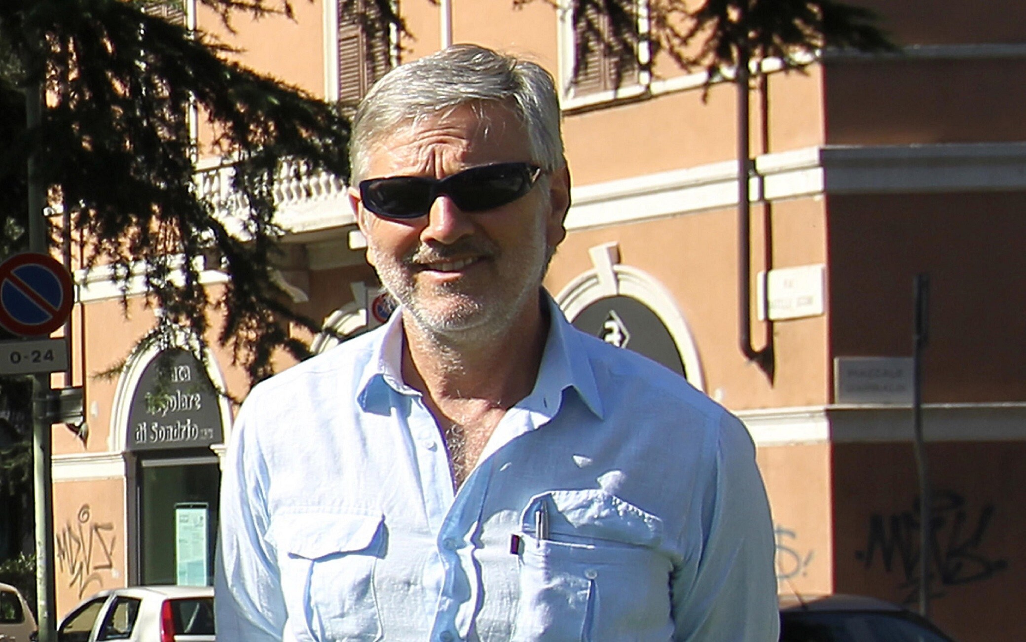 Ristoratore ucciso in cortile di casa nel Bergamasco Franco Colleoni, 68 anni, ucciso a Dalmine (Bergamo), fotografato a Brescia il 10 agosto 2011. Titolare del ristorante 'Il Carroccio', era conosciuto nella bergamasca perchè era stato segretario provinciale della Lega fino al 2004 e anche assessore provinciale. Alcuni malviventi sarebbero entrati nel cascinale dove Colleoni si trovava assieme alla moglie e i Carabinieri stanno ricostruendo quanto accaduto nel cortile dove sarebbe avvenuta l'aggressione con un corpo contundente, 02 gennaio 2021. ANSA / FILIPPO VENEZIA