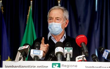 Stefano Bertolaso alla conferenza stampa sulle vaccinazioni anti Covid a palazzo Lombardia a Milano, 2 febbraio 2021.ANSA/Mourad Balti Touati
