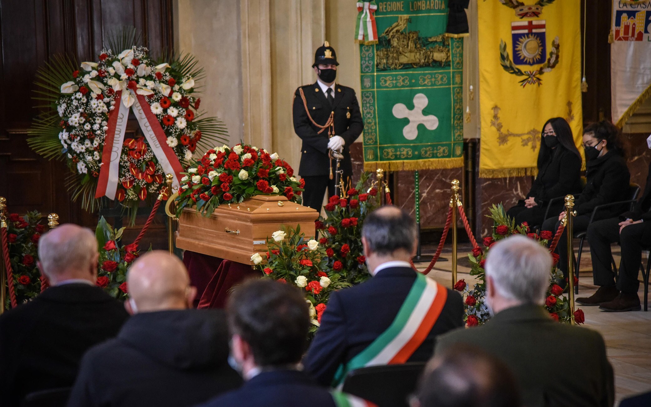 Funerale di Carlo Tognoli a Palazzo Marino La cerimonia funebre per ricordare l'ex sindaco di Milano e ministro Carlo Tognoli, scomparso venerdì all'età di 82 anni, MIlano, 7 Marzo 2021. Presenti a Palazzo Marino, tra gli altri, tre successori di Tognoli alla guida della città, e cioè Gabriele Albertini, Giuliano Pisapia e Giuseppe Sala, oltre al sottosegretario alla Presidenza del Consiglio Bruno Tabacci. Ansa/Matteo Corner