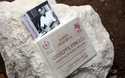 Milano, asportata targa dedicata a Pinelli. Anpi: “Comune la rimetta”