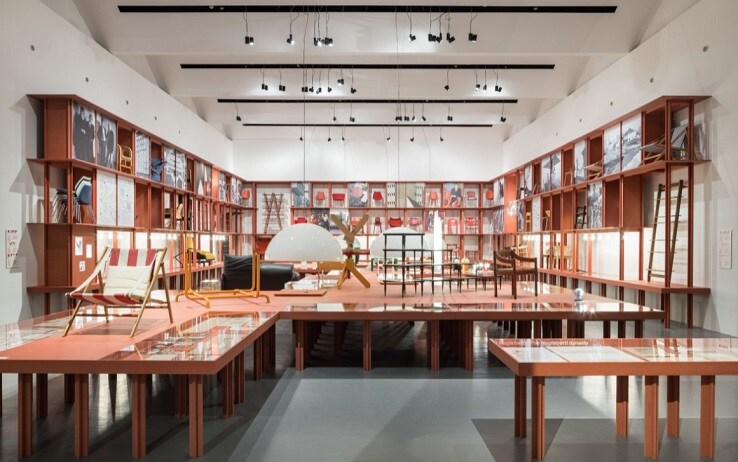 Una parte della mostra di Vico Magistretti in Triennale Milano Una parte della mostra di Vico Magistretti in Triennale Milano