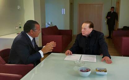 Milano, Silvio Berlusconi dimesso dall'ospedale San Raffaele