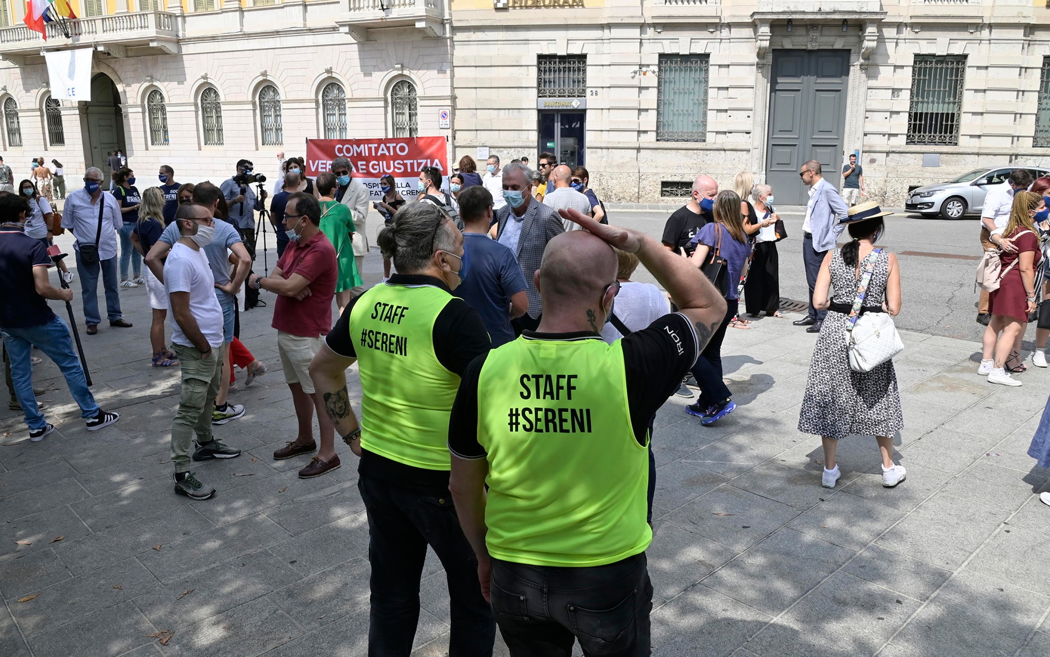 La protesta dei familiari delle vittime a Bergamo La protesta a Bergamo