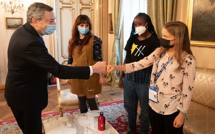 Il presidente del Consiglio Mario Draghi incontra Greta Thunberg, Vanessa Nakate e Martina Comparelli