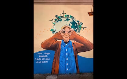 Milano, un murales per ricordare la travel blogger Fraintesa
