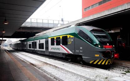 Milano, macchinista Trenord con Green Pass scaduto: treno soppresso