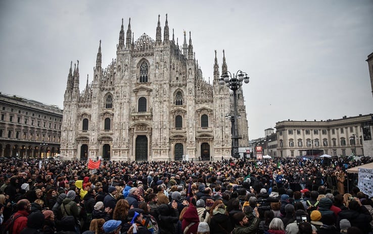 I manifestanti contro il Green Pass a Milano
