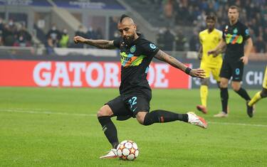 Inter Milan s Arturo Vidal scores goal of 2 to 1 during he UEFA Champions League group  D soccer match between FC Inter  and FC Sheriff Tiraspol at Giuseppe Meazza stadium in Milan, 15 September 2021.
ANSA / MATTEO BAZZI

