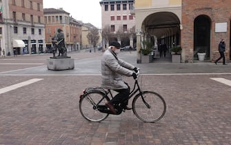 The center of Cremona almost deserted following the restrictions contained in the last Government's decree against the spread of infection from Covid-19, Cremona, Italy, 17 January 2021.  ANSA / Filippo Venezia