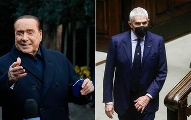 Il leader di Forza Italia, Silvio Berlusconi, parla con i giornalisti al termine del vertice del centro destra a Villa Grande, Roma 23 dicembre 2021. ANSA/FABIO FRUSTACI