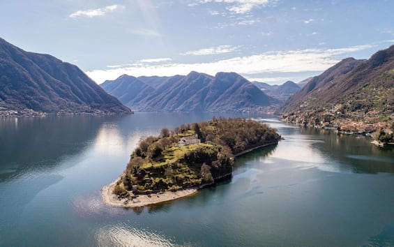 Mandello del Lario, sub 54enne muore nelle acque del lago di Como | Sky ...