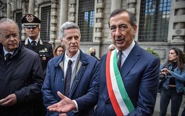 Roberto Cenati e Beppe Sala alla commemorazione 25 Aprile in piazza Scala, 25 Aprile 2022.ANSA/MATTEO CORNER
