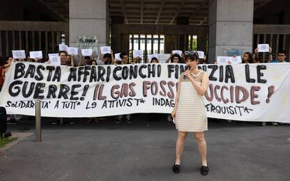 Ucraina, protesta attivisti davanti a controllata Gazprom a Milano