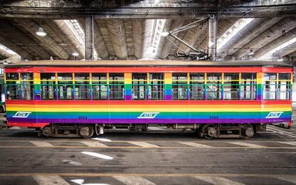 Pride 2022, a Milano arriva il tram arcobaleno