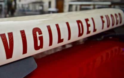 Reggio Emilia, 5 ore con l'auto in bilico sul burrone: 54enne salvato