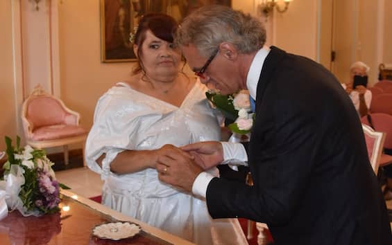 Classificazione reputazione Intollerabile decorazione auto per matrimonio aspett
