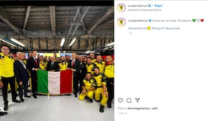F1, Mattarella visita i box Ferrari a Monza: la foto col tricolore