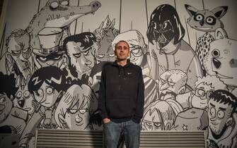 Il fumettista italiano Michele Rech, nome d'arte "Zerocalcare", all’inaugurazione della sua mostra “Dopo il botto” alla Fabbrica del Vapore, Milano, 16 Dicembre 2022.   ANSA/MATTEO CORNER