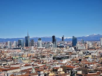 Milano, maxi rissa tra 60 persone: 5 feriti
