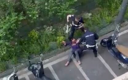 Trans picchiata dalla polizia a Milano,  agenti denunciati