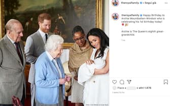 The Royal Family  has posted a story on Instagram with the following remarks:
appy Birthday to Archie Mountbatten-Windsor who is celebrating his 1st birthday today! 
.
Archie is The Queen’s eighth great-grandchild. 
Instagram 06/05/2020  

This is a private photo posted on social networks and supplied by this Agency. This Agency does not claim any ownership including but not limited to copyright or license in the attached material. Fees charged by this Agency are for Agency's services only, and do not, nor are they intended to, convey to the user any ownership of copyright or license in the material. By publishing this material you expressly agree to indemnify and to hold this Agency and its directors, shareholders and employees harmless from any loss, claims, damages, demands, expenses (including legal fees), or any causes of action or allegation against this Agency arising out of or connected in any way with publication of the material. (private/IPASocialIT / IPA / IPA / IPA/Fotogramma,  - 2020-05-06) p.s. la foto e' utilizzabile nel rispetto del contesto in cui e' stata scattata, e senza intento diffamatorio del decoro delle persone rappresentate