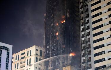 hero incendio grattacielo emirati ansa
