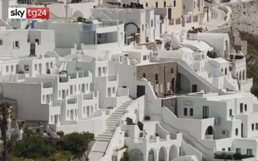 Coronavirus Grecia, l'isola di Santorini è deserta. VIDEO