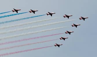 NORTHAMPTON,UNITED KINGDOM  - MAY 08: The RAF Red Arrows fly over Northampton on May 08, 2020 in Northampton, United Kingdom.The UK commemorates the 75th Anniversary of Victory in Europe Day (VE Day) with a pared-back rota of events due to the coronavirus lockdown. On May 8th, 1945 the Allied Forces of World War II celebrated the formal acceptance of surrender of Nazi Germany. (Photo by David Rogers/Getty Images)