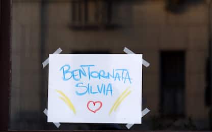 Silvia Romano libera: Milano, al Casoretto campane a festa. VIDEO.