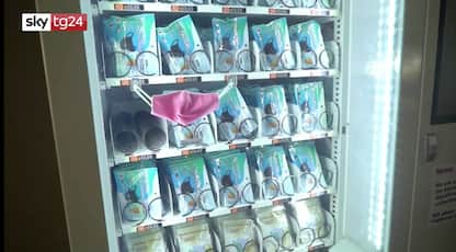 Singapore, in funzione i distributori di mascherine gratuite. VIDEO