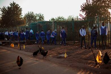 Coronavirus, il Sudafrica riapre le scuole. FOTO