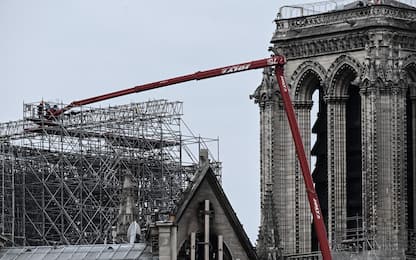Parigi, Notre Dame: al via operazioni smontaggio impalcature. FOTO