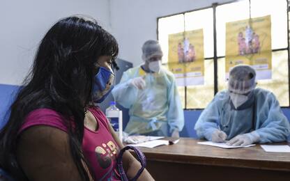 Coronavirus Brasile, 47mila casi in 24 ore. Al via test vaccino. FOTO