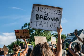 Usa, spari durante una protesta a Louisville: un morto e un ferito