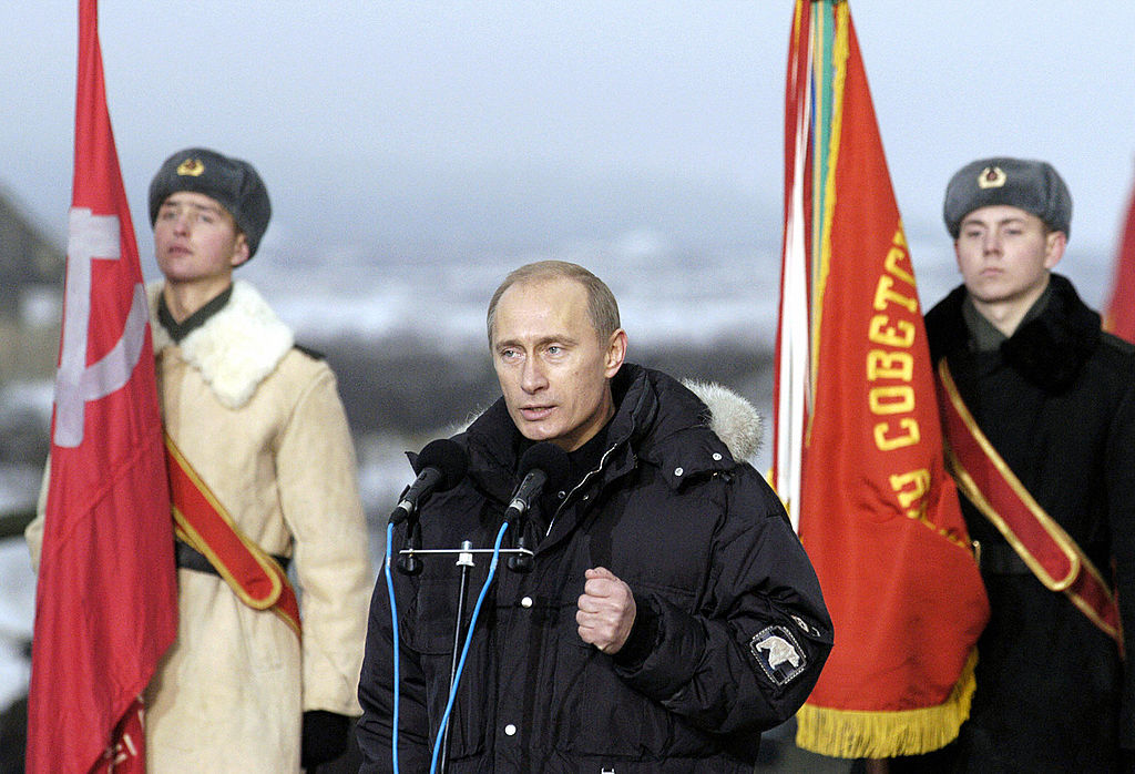 Putin a una parata nel 2004 Putin parata Russia 2004