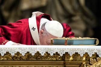 Pope Francis celebrates a Holy Mass for the imposition of the Pallium upon the new Metropolitan Archbishops, during the Solemnity of Saints Peter and Paul apostles, in St. Peter's Basilica at the Vatican, on June 29, 2020. (Photo by ANGELO CARCONI / POOL / AFP) (Photo by ANGELO CARCONI/POOL/AFP via Getty Images)
