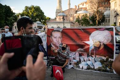 La notte che sconvolse la Turchia: 4 anni fa il colpo di Stato fallito