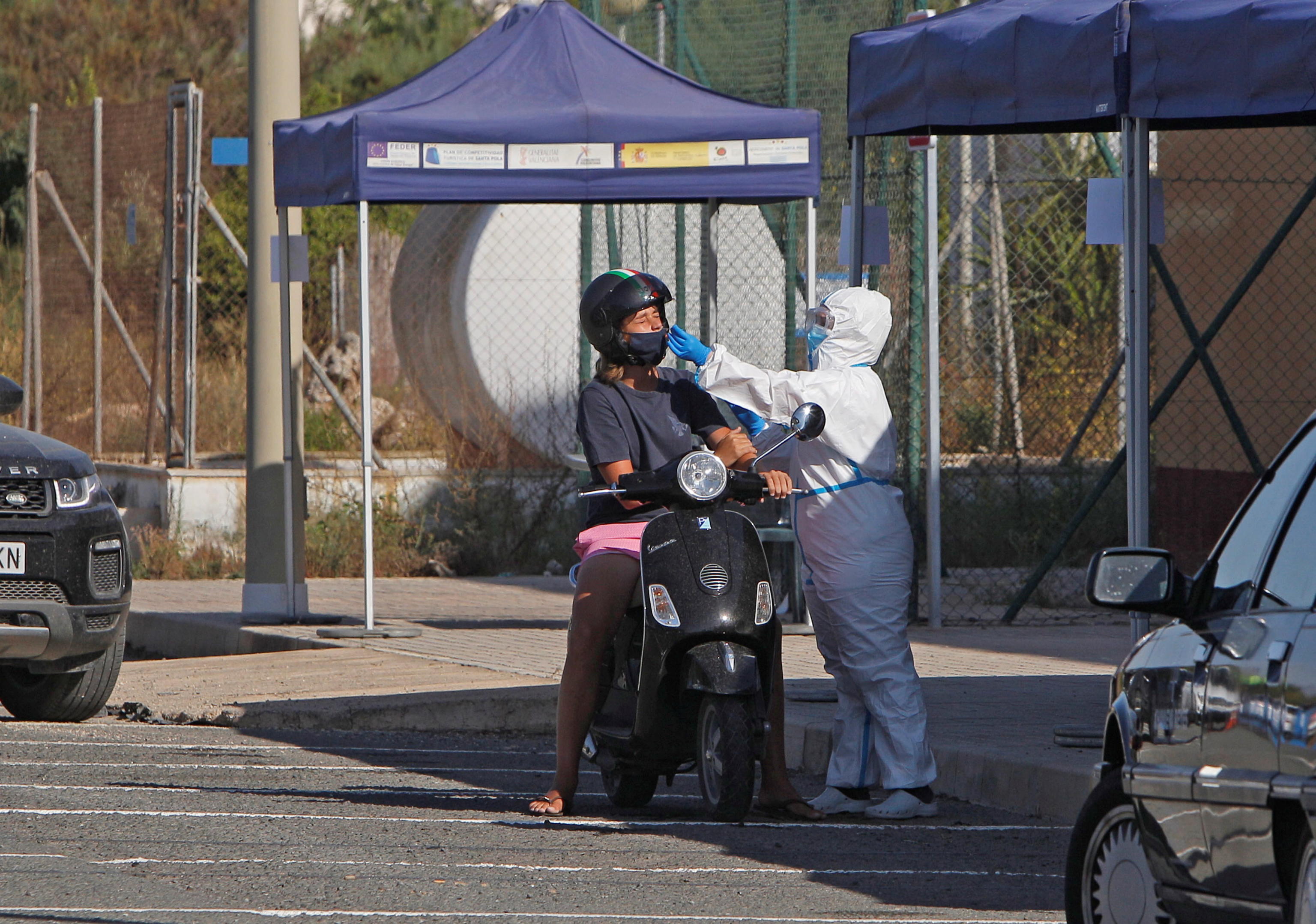 Covid Spagna Aumentano I Contagi Quasi 44mila In 24 Ore Sky Tg24