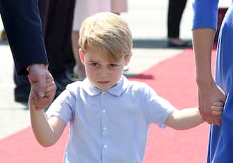 BERLIN, GERMANY - JULY 19:  Prince George arrives at Berlin's Tegel Airport during an official visit to Poland and Germany on July 19, 2017 in Berlin, Germany.  (Photo by Karwai Tang/WireImage)