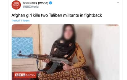 Ragazza afgana uccide due talebani, sua foto col fucile diventa virale