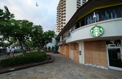 New York, Starbucks chiude alcuni negozi per l'insediamento di Biden