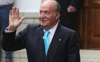 Re Juan Carlos lascia la Spagna dopo le inchieste per evasione fiscale