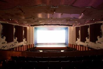C’era una volta Bollywood, come il coronavirus cambia i cinema indiani